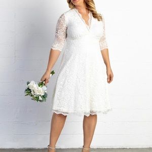Bella Lace Wedding Dress